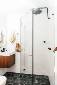 Veriu Central - Bathroom