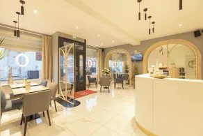 Hotel Le Saint-Yves - Reception