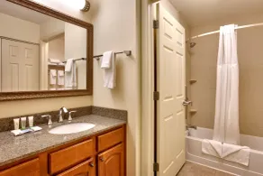 Staybridge Suites Omaha 80th and Dodge by IHG - Værelse