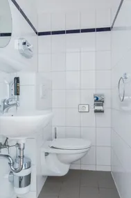 a&o Nürnberg Hauptbahnhof - Salle de bain