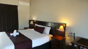 Halfway Motel - Room
