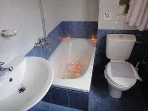 Captain's Suites - Bathroom