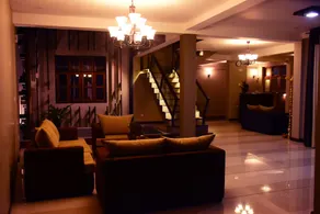 Hill Roost - Siddeområde i lobbyen