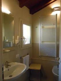 Hotel Atlantic - Bathroom