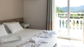 Kaizen Gate Hotel - Zimmer