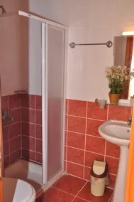 El Latino Otel - Bad