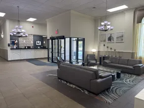Days Inn & Suites by Wyndham Festus - Reception