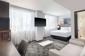 DoubleTree by Hilton Long Island City, NY - Room