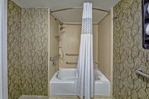 Hampton Inn Tullahoma - Salle de bain