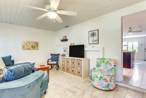 NEU! Gehobener Bungalow mit Terrasse und Grill, zu Fuß zum Strand - Innenbereich