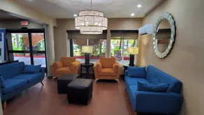 Continental Inn San Diego Hotel Escondido - Sitteområde i lobbyen