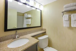 Baymont by Wyndham Harrisburg - Salle de bain
