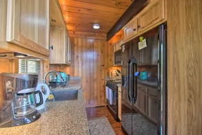 Serene Lakefront Escape: Boat Dock & Grill! - Innenbereich
