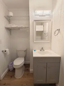 Lake Hudson Inn - Bathroom