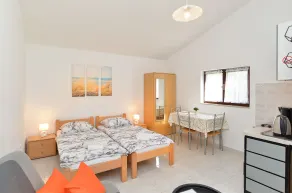 Apartment 535 - Room
