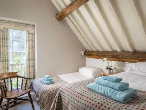 Courtyard House - Room
