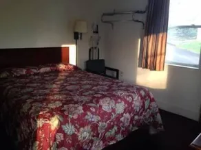 Colonial Village Motel - Room