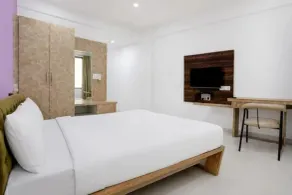 Fabhotel Sayba Lodging - Room