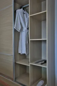 Valero Grand Suites by Swiss-Belhotel - Chambre
