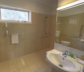 Red Earth Motel - Bathroom