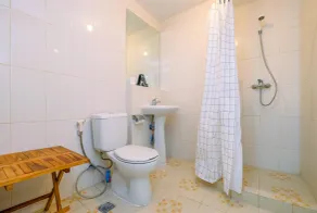 Stunning Studio Apartment At Ambassade Residences - Bathroom