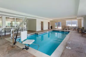 Comfort Suites Clarksville near Governors Square Mall - Piscine