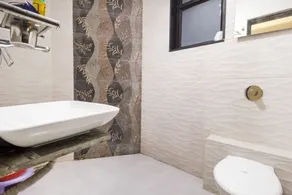FabExpress Travelers Lodge - Banheiro