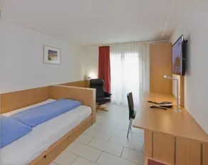 Good Night Inn - Room