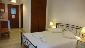 Aronis Apartments - Room