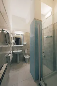Hotel San Luca - Bathroom