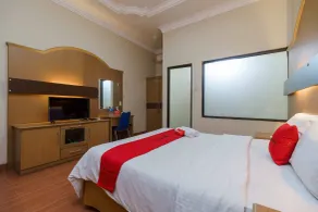 RedDoorz near RS Harapan Pematang Siantar - Chambre