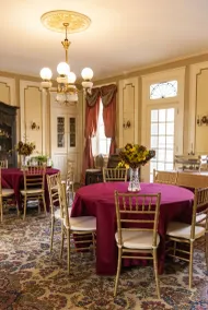 Hollinger House - Restaurant