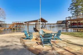 Lakefront Leesburg Home w/ Private Dock & Ramp! - Interiör
