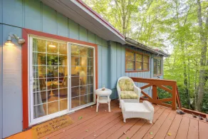 Community Perks! Mountain Home w/ Deck in Newland - Interiör