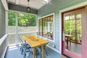 Spacious Home w/ Hot Tub & Views in Black Mountain - Interiør