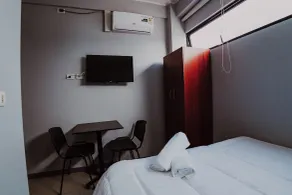 HoTELBLU - Room