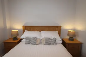 Mawgan Porth Apartments - Room