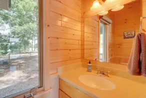 Mountain View Cabin on Lake Blue Ridge: Hot Tub! - Interiør