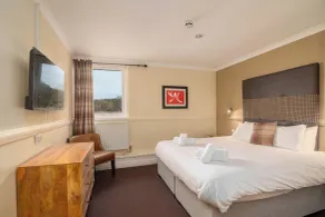 Honest Lawyer Hotel - Room