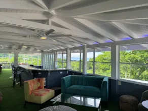 Old Crow Hotel and Suites - Reception