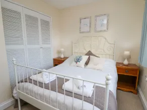Towyn Hall - Room