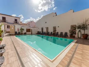 Cristal Blu Mono 3 With Shared Pool - Happy Rentals - Pool