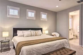 Spacious & Modern Surprise Home w/ Pool! - Innenbereich