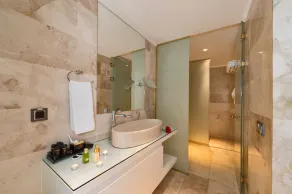 Darkmen Hotel 2 - Bathroom
