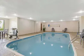 Comfort Suites near I-80 and I-94 - Piscine
