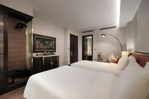 Le Premier Hotel & Rooftop Bar - Quarto