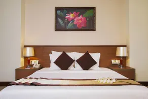 Sunrise Hotel - Room