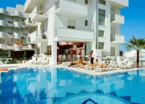 Hotel Giovanella - Pool