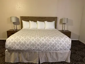 Eagle Hotel - Room