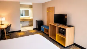 Magnolia Inn & Suites - Room